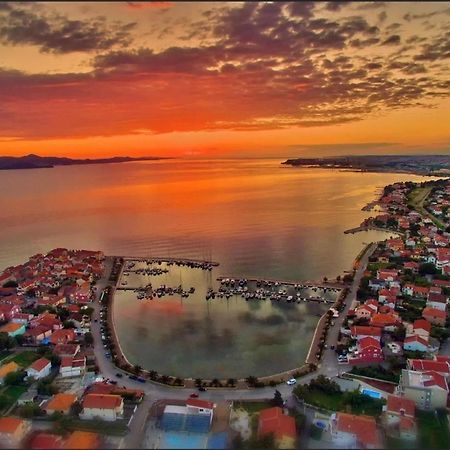 Residence Antiqua Rooms Бибинє Екстер'єр фото