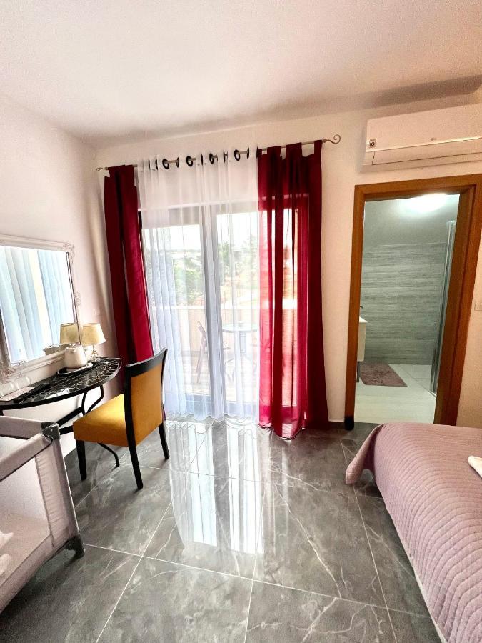 Residence Antiqua Rooms Бибинє Екстер'єр фото