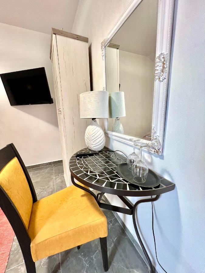 Residence Antiqua Rooms Бибинє Екстер'єр фото